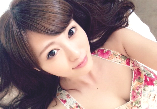 乃木坂46白石麻衣、幼少期の姿に「既に可愛い」「美人のルーツ」の声