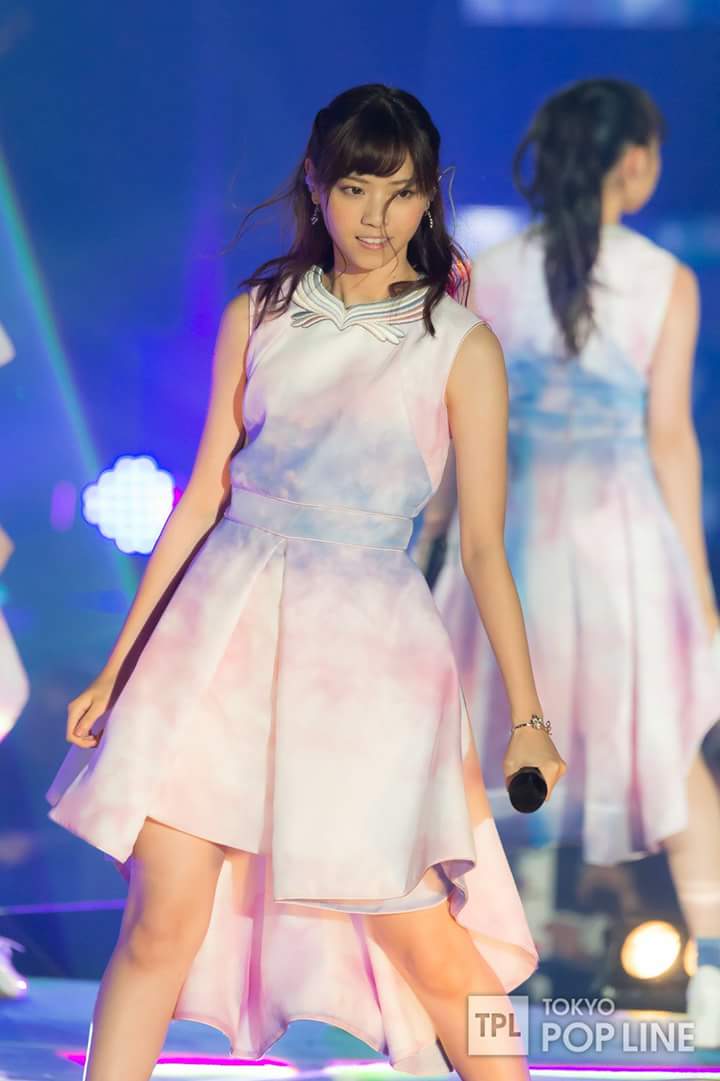 乃木坂46白石麻衣、幼少期の姿に「既に可愛い」「美人のルーツ」の声