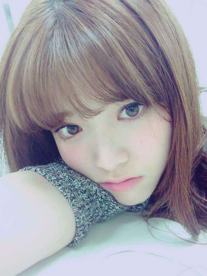 乃木坂46白石麻衣、幼少期の姿に「既に可愛い」「美人のルーツ」の声