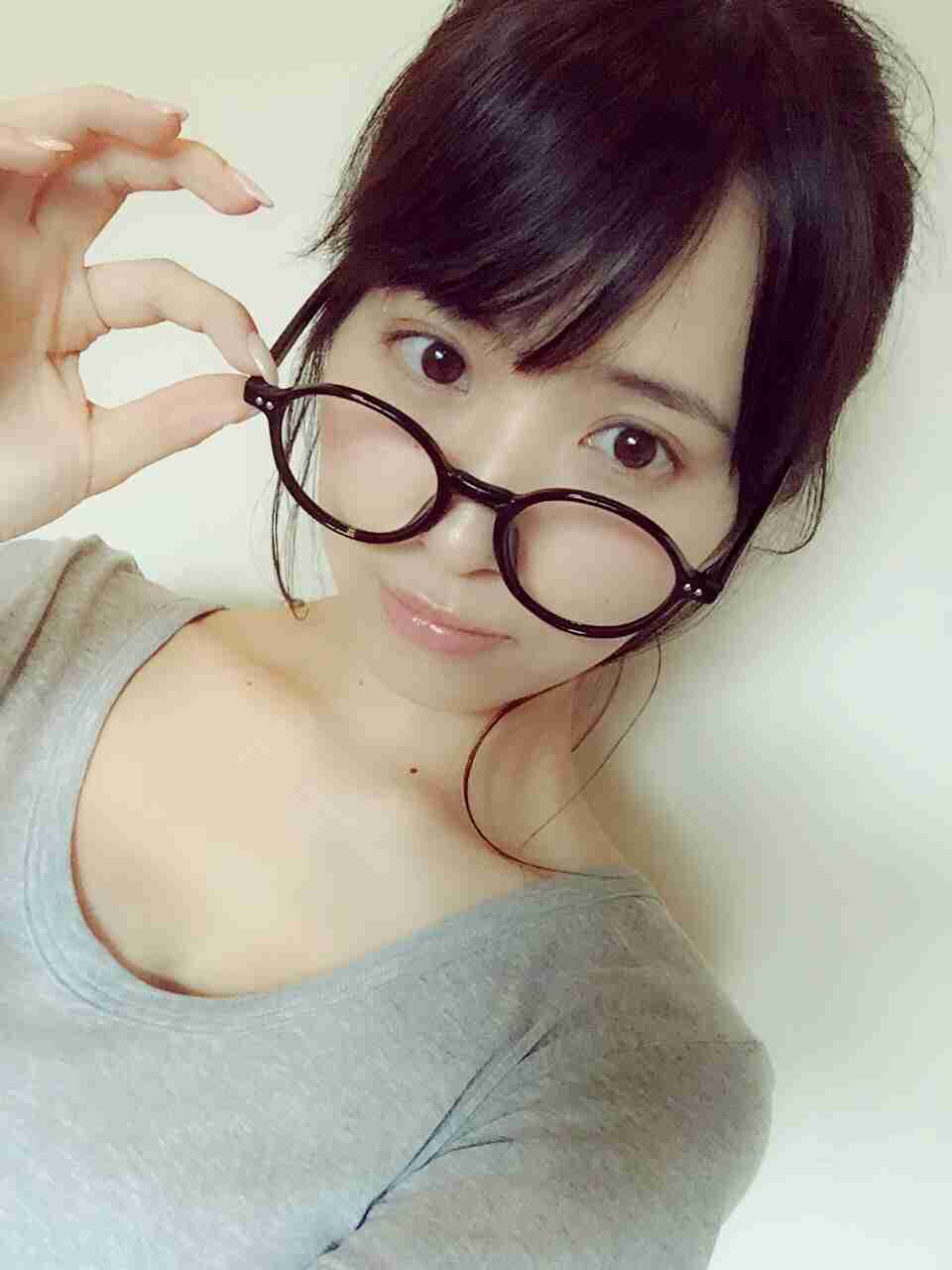 乃木坂46白石麻衣、幼少期の姿に「既に可愛い」「美人のルーツ」の声