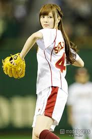 乃木坂46白石麻衣、幼少期の姿に「既に可愛い」「美人のルーツ」の声