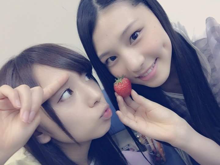 乃木坂46白石麻衣、幼少期の姿に「既に可愛い」「美人のルーツ」の声