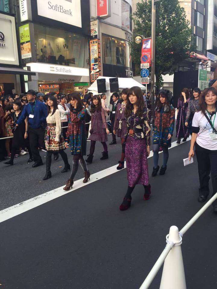 乃木坂46白石麻衣、幼少期の姿に「既に可愛い」「美人のルーツ」の声