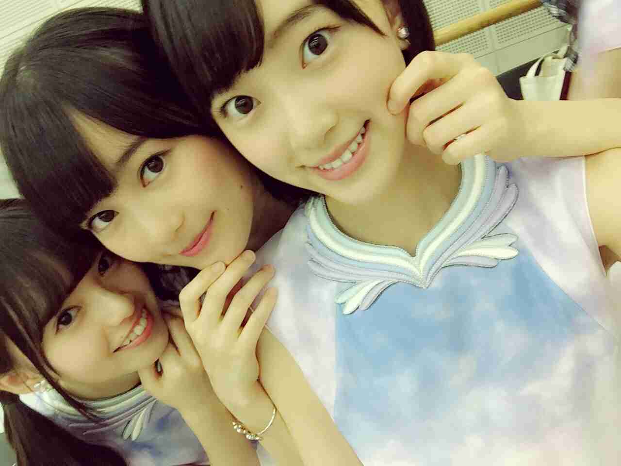 乃木坂46白石麻衣、幼少期の姿に「既に可愛い」「美人のルーツ」の声