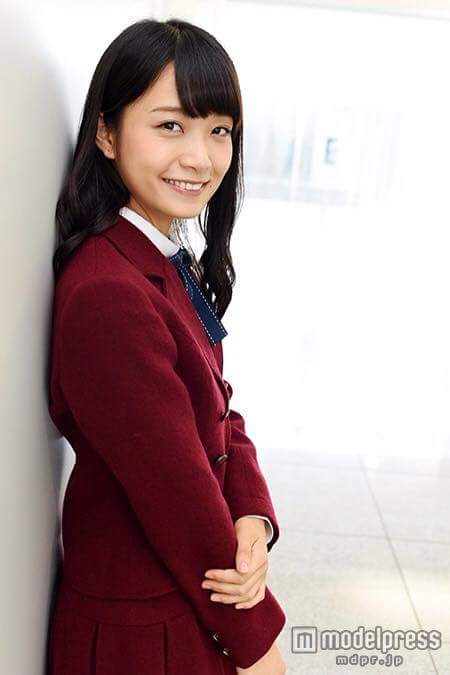 乃木坂46白石麻衣、幼少期の姿に「既に可愛い」「美人のルーツ」の声