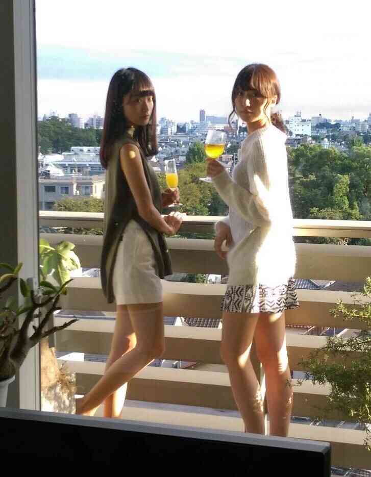 乃木坂46白石麻衣、幼少期の姿に「既に可愛い」「美人のルーツ」の声