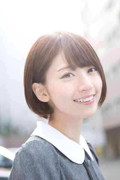 乃木坂46白石麻衣、幼少期の姿に「既に可愛い」「美人のルーツ」の声