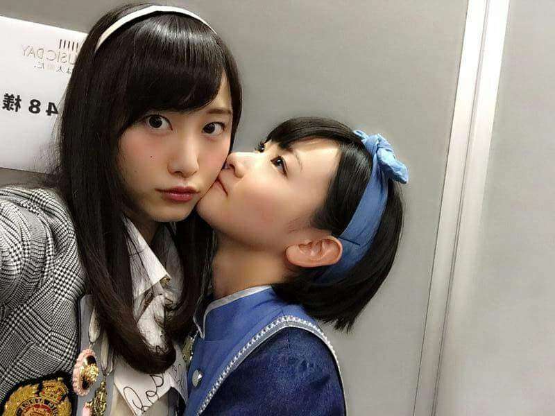 乃木坂46白石麻衣、幼少期の姿に「既に可愛い」「美人のルーツ」の声