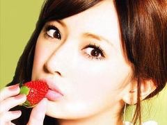 いちご柄の画像を下さい。