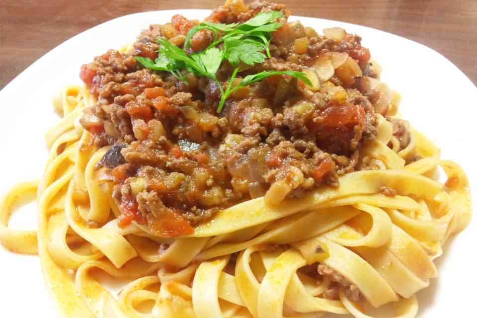 好きな料理はプラス（＋）嫌いな料理はマイナス（－）