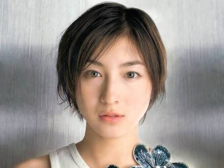 容姿で特別もてはやされる事はないけれど、改めて見るとやっぱり可愛いなぁと思う女性芸能人