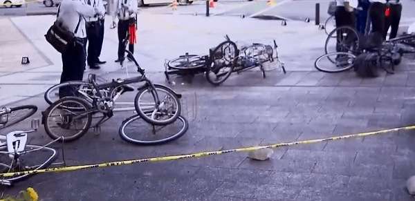 歩道に車、２人死亡＝７００メートル暴走、５人重軽傷－宮崎