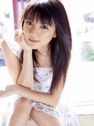 少年漫画のヒロインにいそうな女の子の画像を貼るトピ