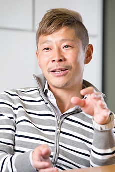 紗栄子、ランジェリー姿で“神くびれ”披露 「賢くてセクシー」な魅力