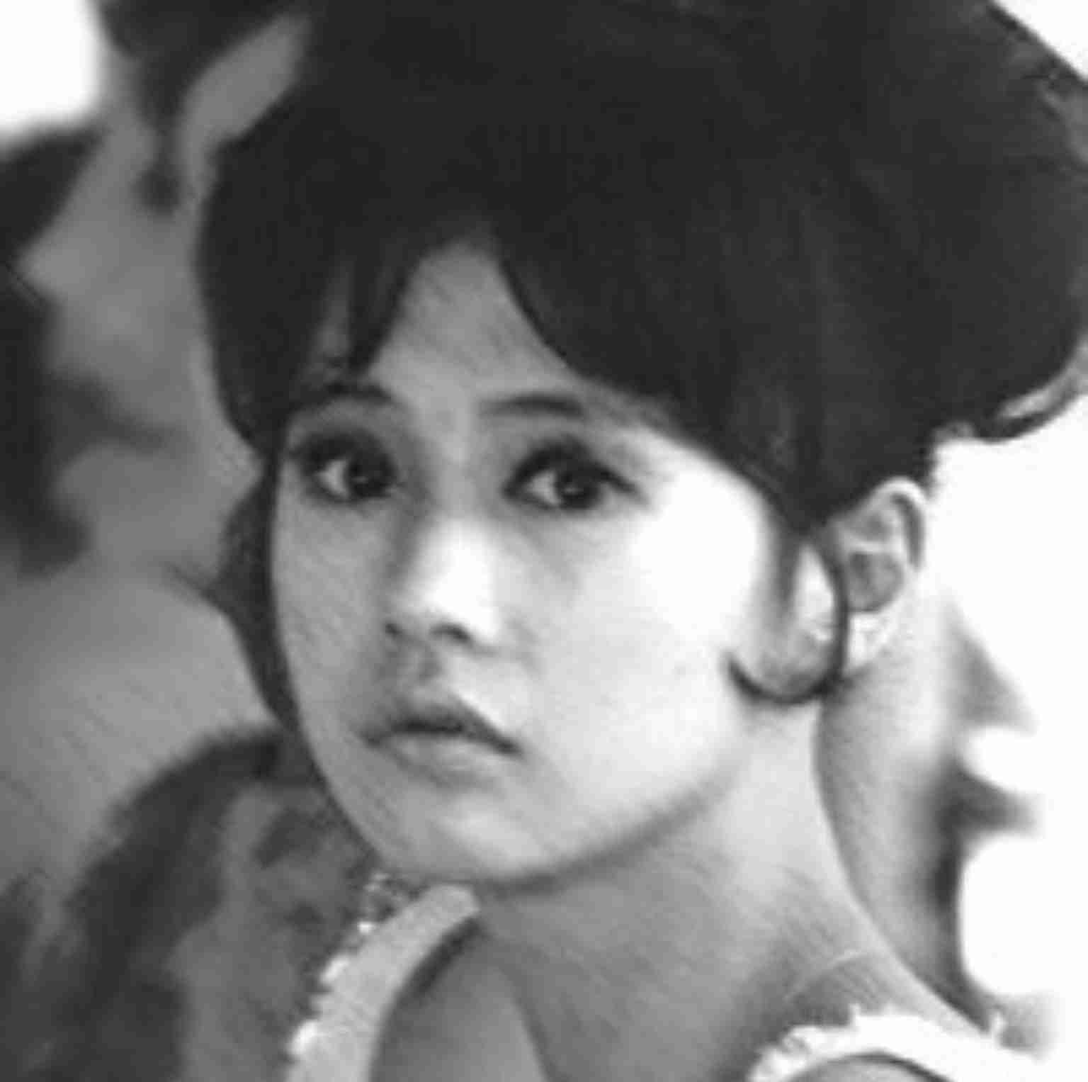 紗栄子、ランジェリー姿で“神くびれ”披露 「賢くてセクシー」な魅力