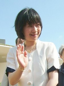 雅子さま、1年ぶりに泊まりがけ公務で鹿児島県へ 国民文化祭出席