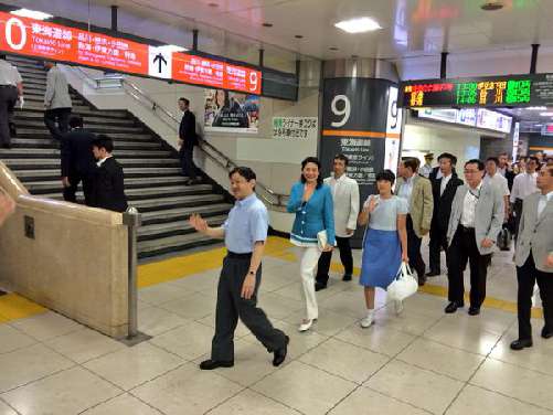 雅子さま、1年ぶりに泊まりがけ公務で鹿児島県へ 国民文化祭出席
