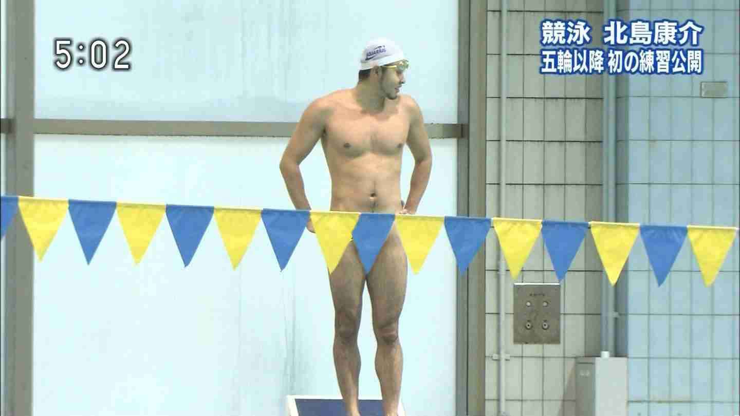 芸能人の全身画像を貼るトピ