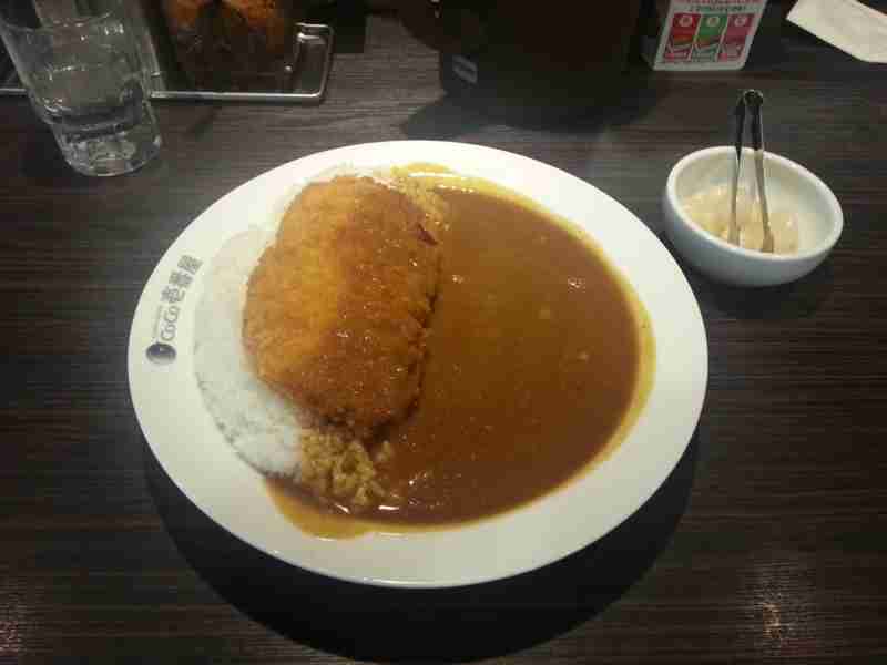 『カレーハウス CoCo壱番屋』の人気トッピングランキング!2位「ロースカツ」3位「やさい」1位は?