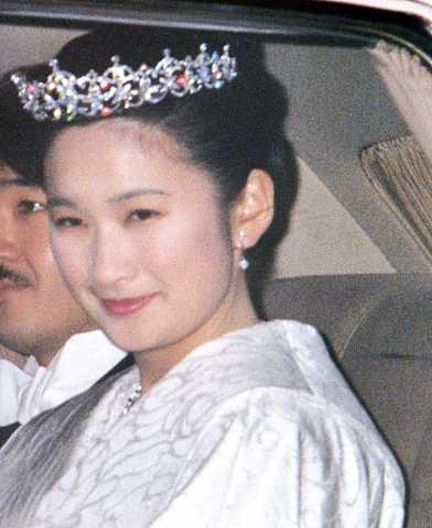 「綺麗な話し言葉」で連想するのは誰ですか？