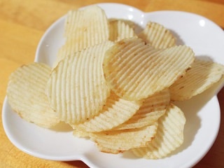【衝撃】もっとも太る原因になる食品ランキング1位はポテトチップスと判明！