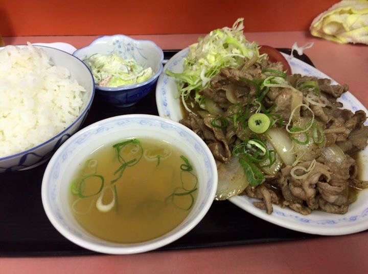 今お腹いっぱいの人、何食べましたか？