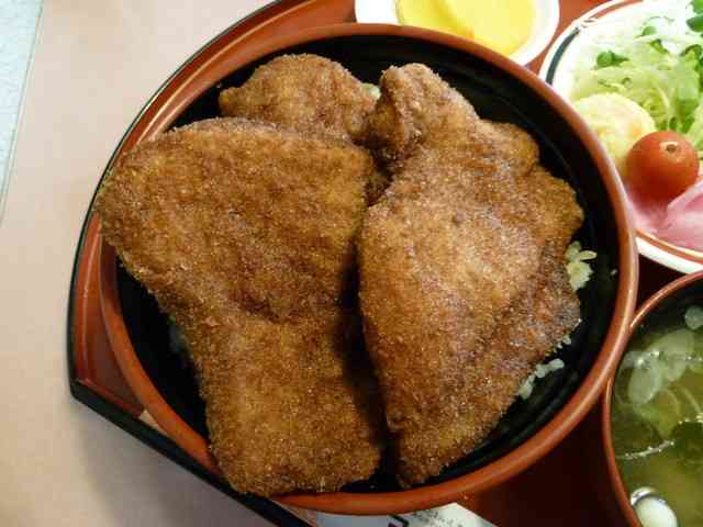 地元の名物を書いて、食べたことがあればプラスを押すトピ