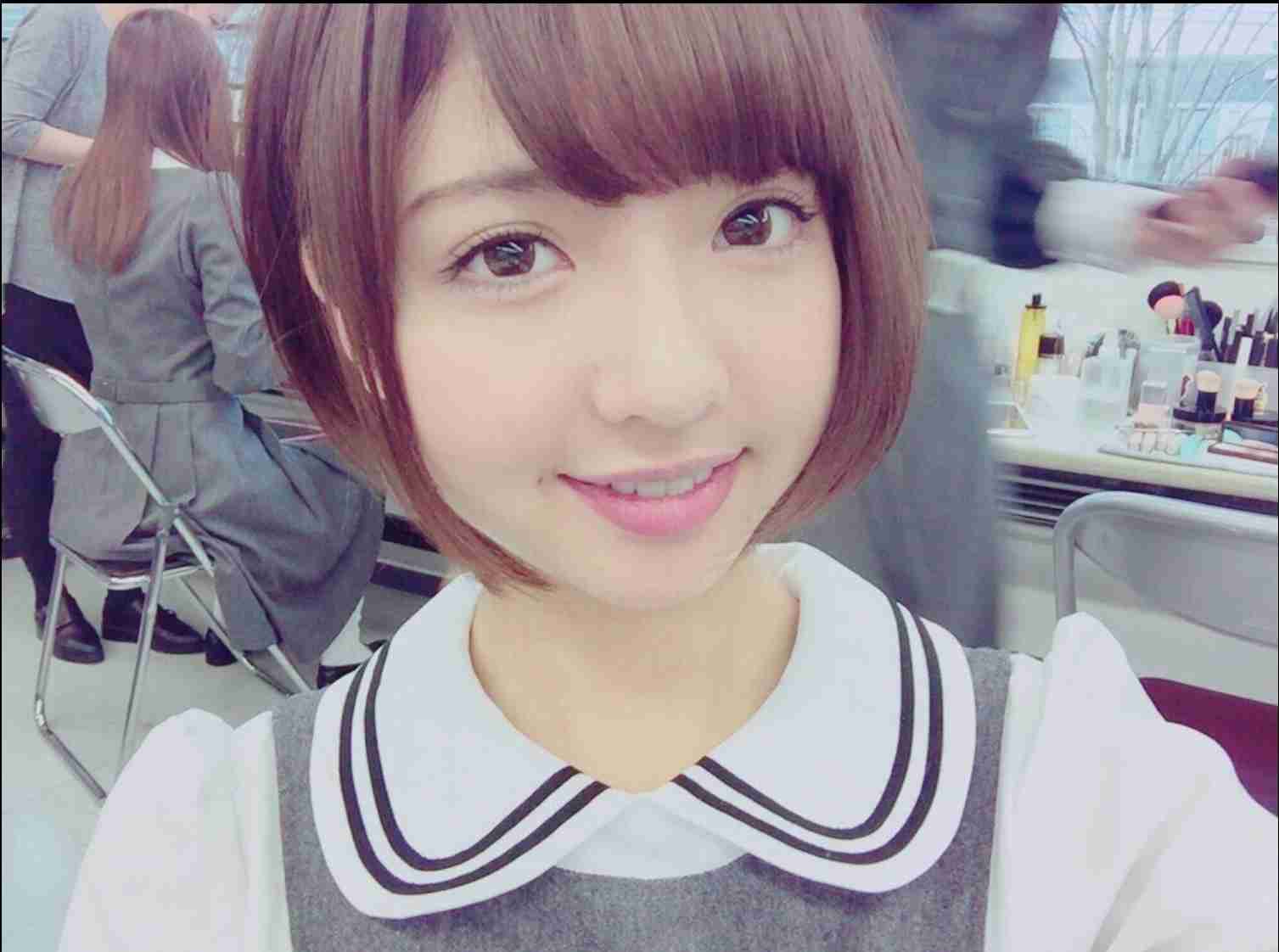 乃木坂46白石麻衣、幼少期の姿に「既に可愛い」「美人のルーツ」の声