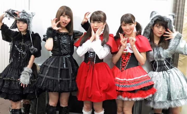 乃木坂46白石麻衣、幼少期の姿に「既に可愛い」「美人のルーツ」の声