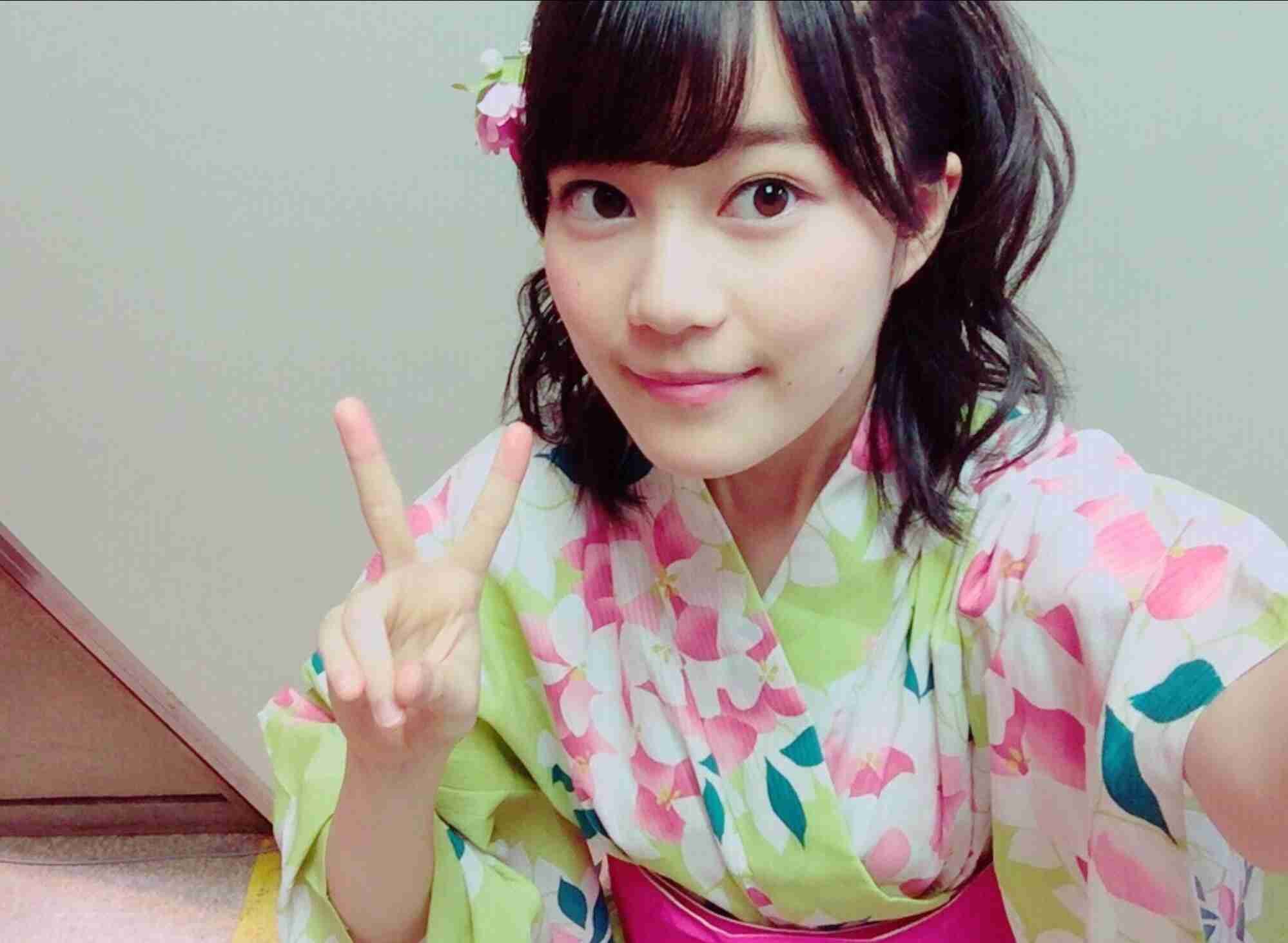 乃木坂46白石麻衣、幼少期の姿に「既に可愛い」「美人のルーツ」の声