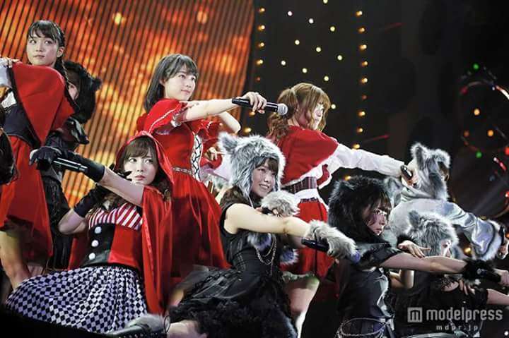 乃木坂46白石麻衣、幼少期の姿に「既に可愛い」「美人のルーツ」の声