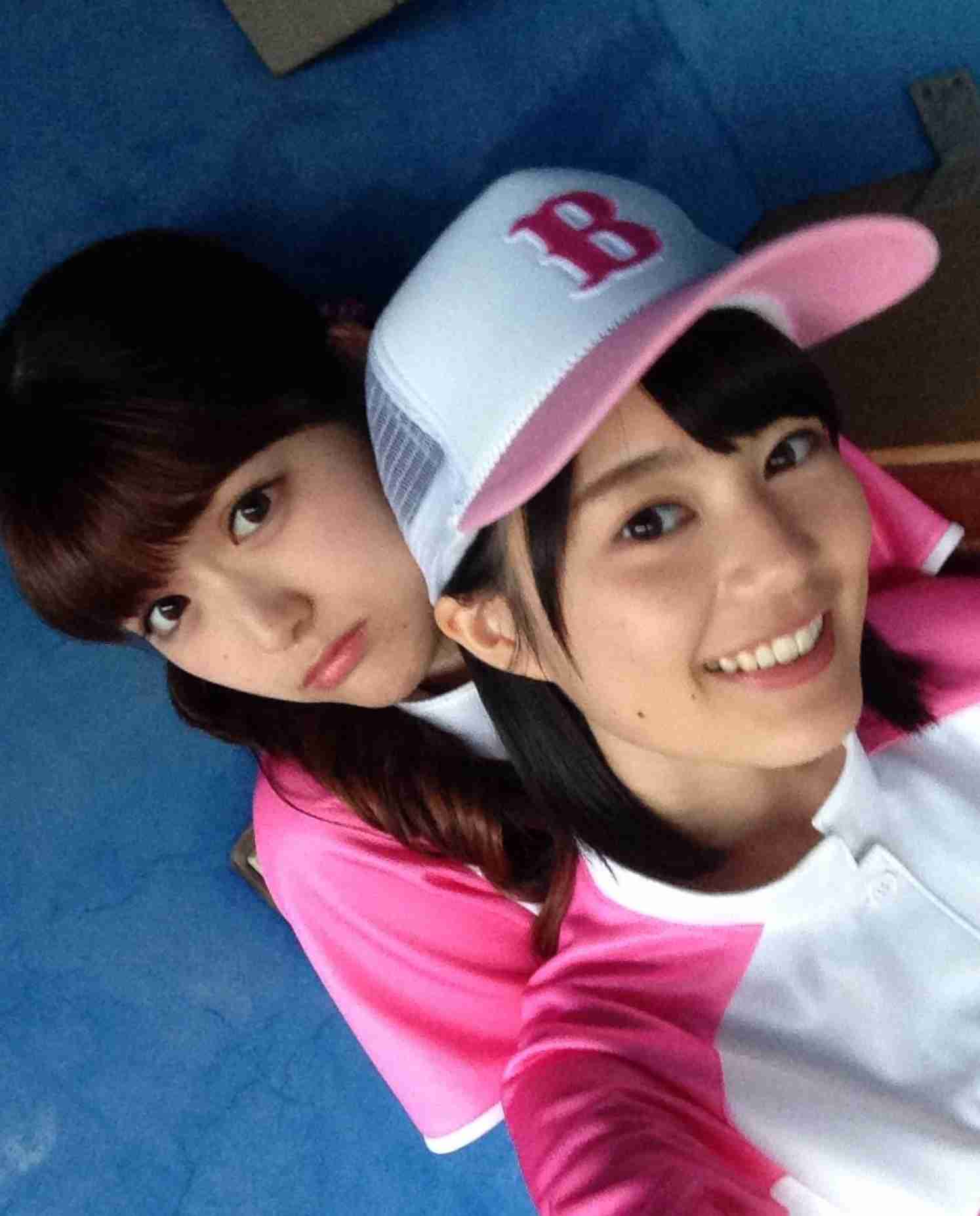 乃木坂46白石麻衣、幼少期の姿に「既に可愛い」「美人のルーツ」の声