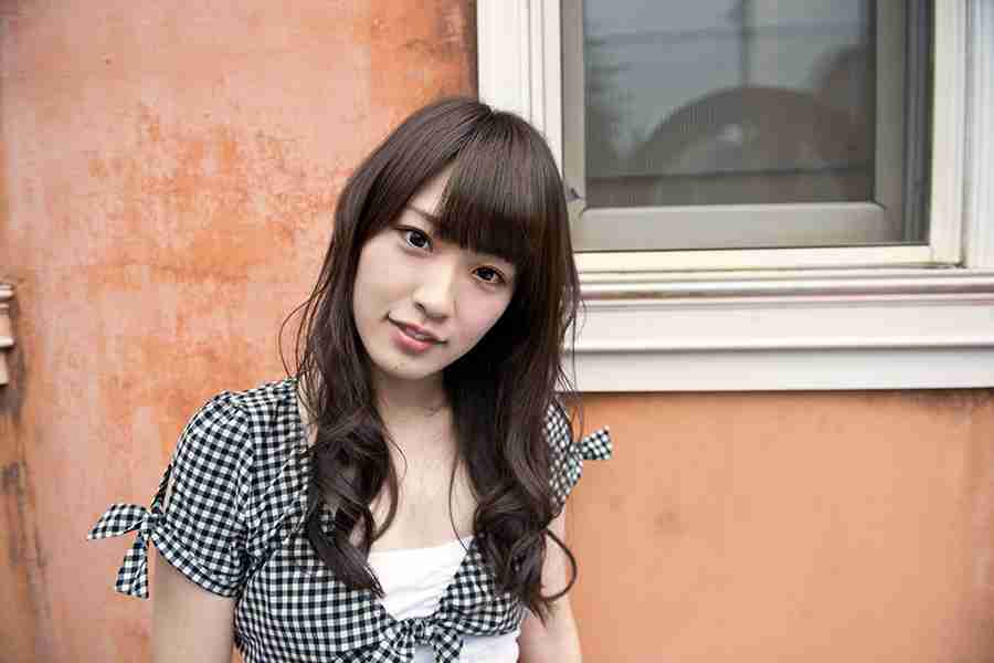 乃木坂46白石麻衣、幼少期の姿に「既に可愛い」「美人のルーツ」の声