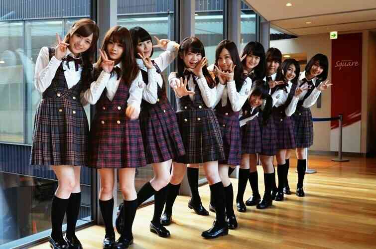 乃木坂46白石麻衣、幼少期の姿に「既に可愛い」「美人のルーツ」の声