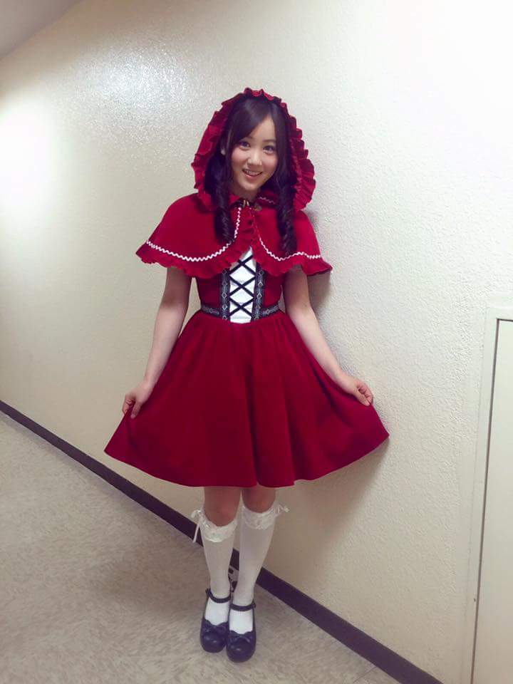 乃木坂46白石麻衣、幼少期の姿に「既に可愛い」「美人のルーツ」の声