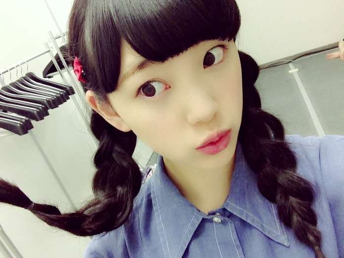 乃木坂46白石麻衣、幼少期の姿に「既に可愛い」「美人のルーツ」の声