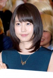 年齢と髪型教えてください!