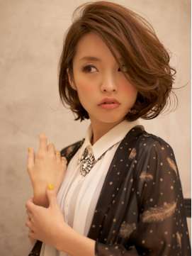 剛毛な人が絶対真似できないヘアスタイルの画像を貼るトピ