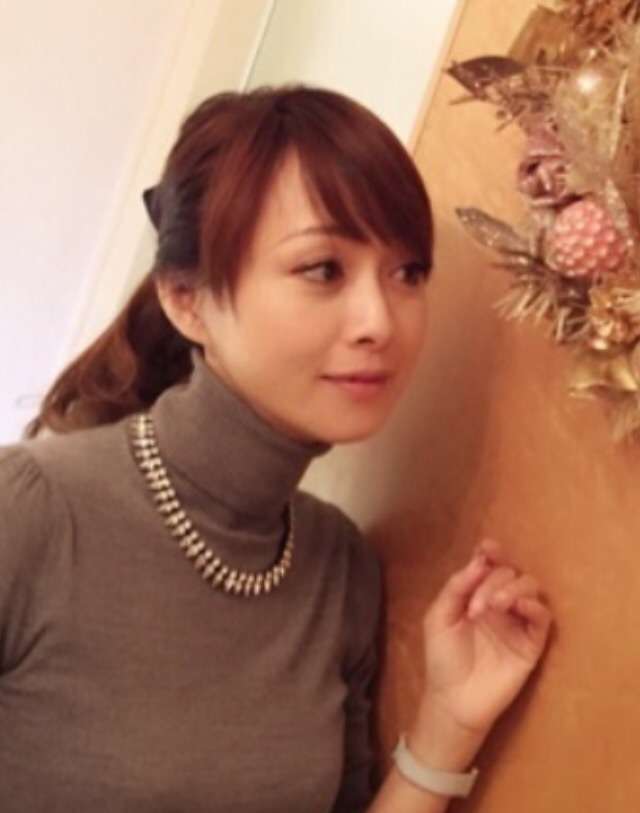 30代からのビジューネックレス
