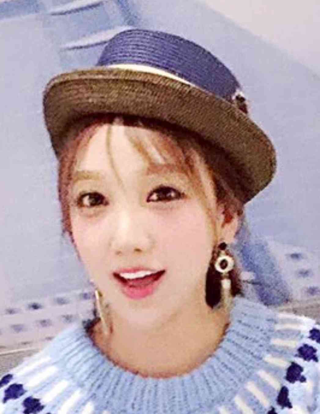 ざわちんの首にキスマーク? 入浴中の写真にファンがざわざわ