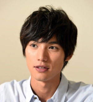 誰もが認める美男は誰でしょうか?