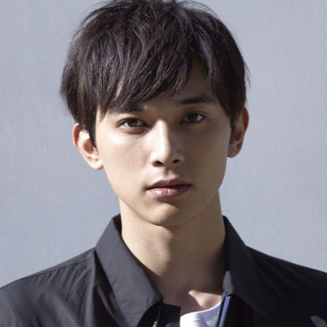 誰もが認める美男は誰でしょうか?
