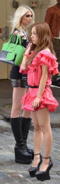 元AKB・板野友美の黒髪が可愛すぎる!ホラー映画主演に「よく怖いの克服したな…」