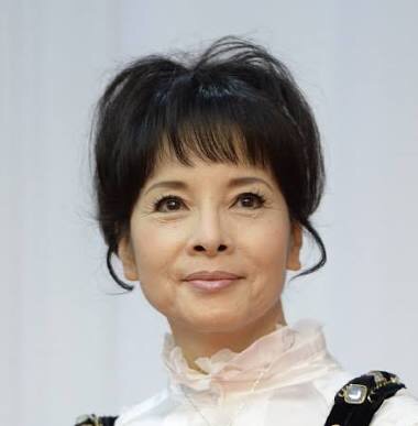 広瀬すずのツインテールに舌出し笑顔が破壊力ありすぎると話題に「鬼可愛い」「キュン死ぬ…」