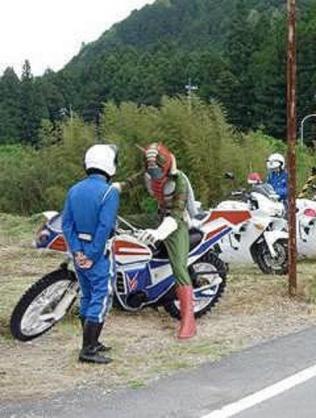 好きな画像に自由にセリフをつけるトピ