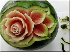薔薇の画像を持ち寄りましょう