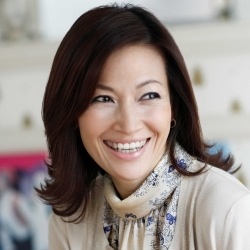 『婦人画報』の調理特集が話題「熟成肉の塊が届いたら」「ほろほろ鳥が届いたら」←届かねーよ!