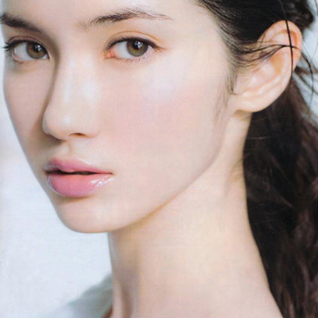 芸能界でNo.1の美人は誰？
