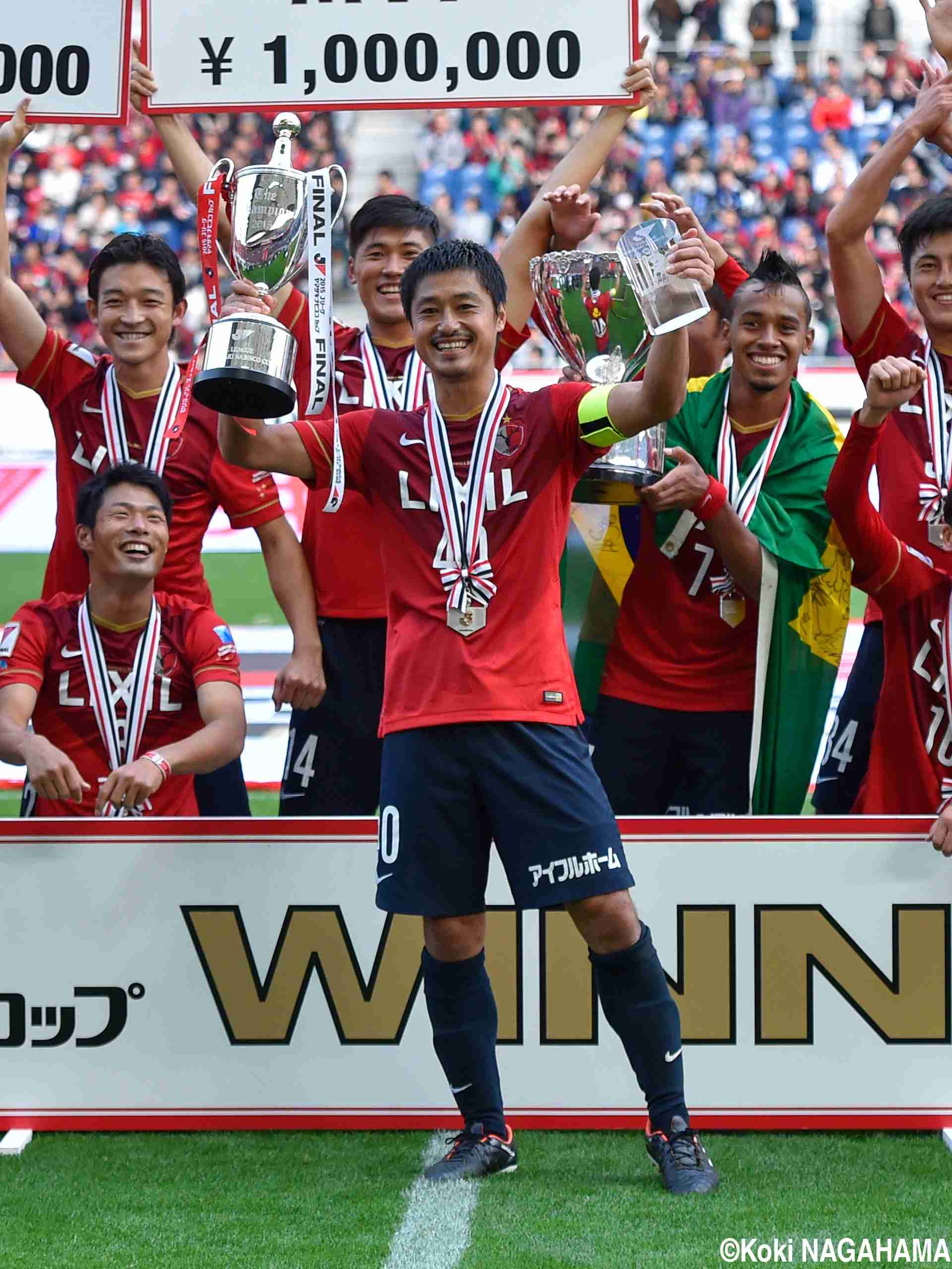 スポーツチ一ムどこを応援していますか？