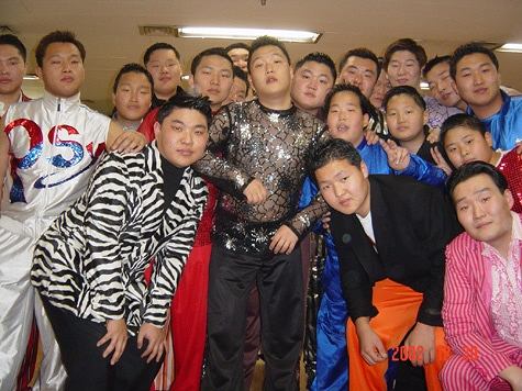 靖国神社で出火 韓国人の男を逮捕